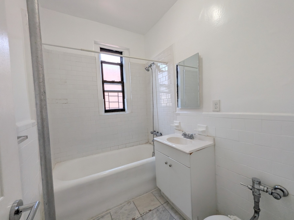 363 Ocean Parkway - Photo 3