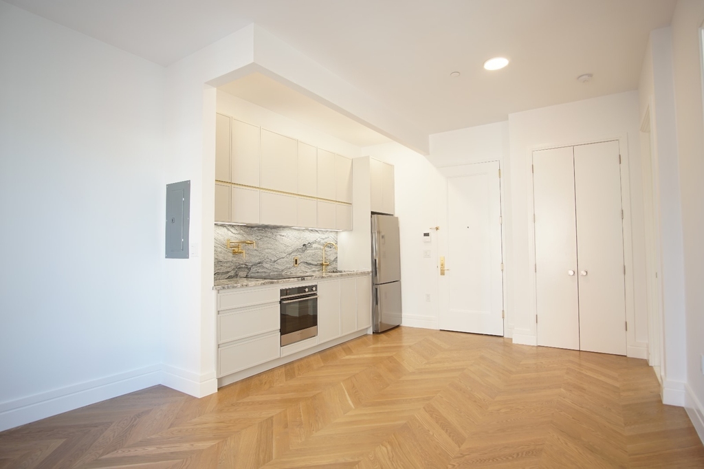 370 Lenox Avenue - Photo 1