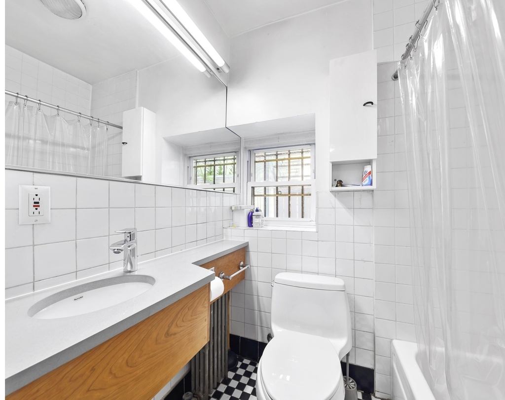 55 E 73rd Street - Photo 6