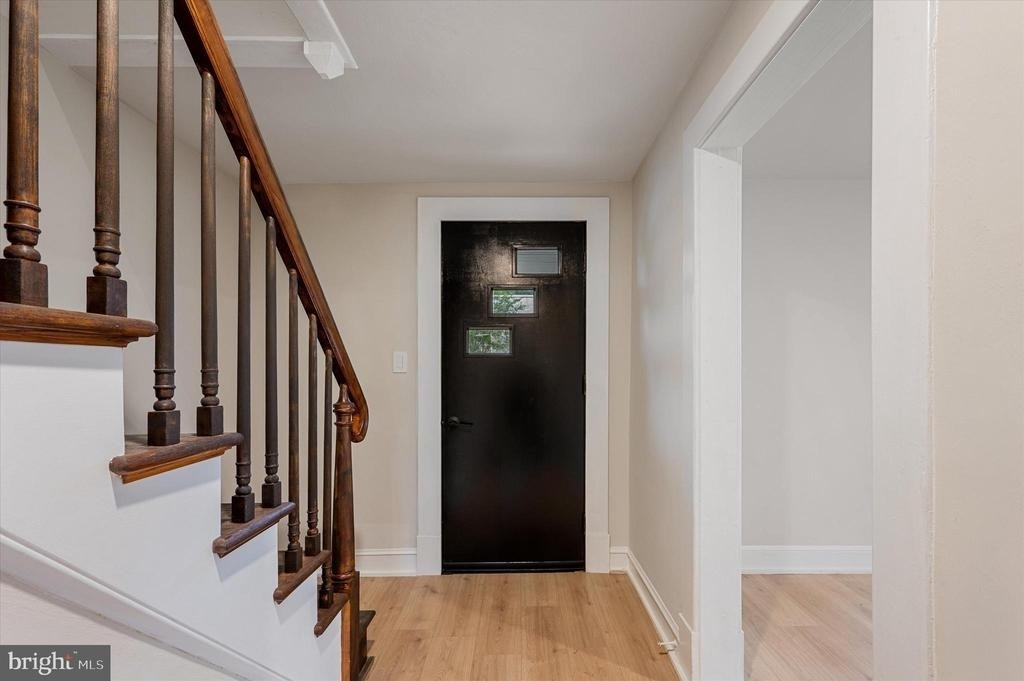 553 Highland Avenue - Photo 11
