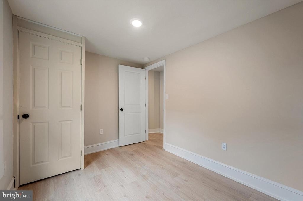 553 Highland Avenue - Photo 13