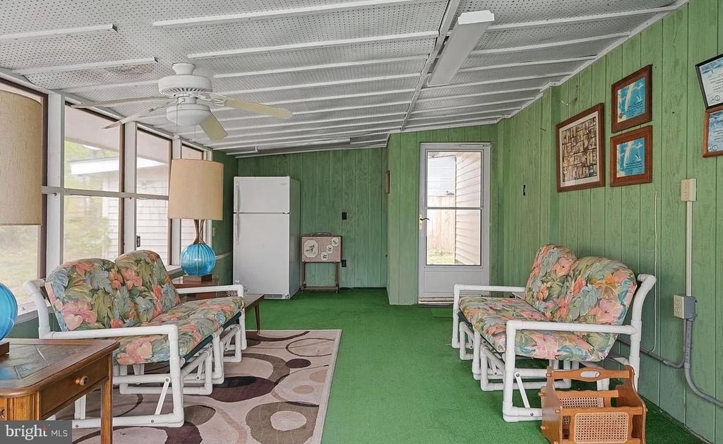 314 Lake Drive - Photo 3