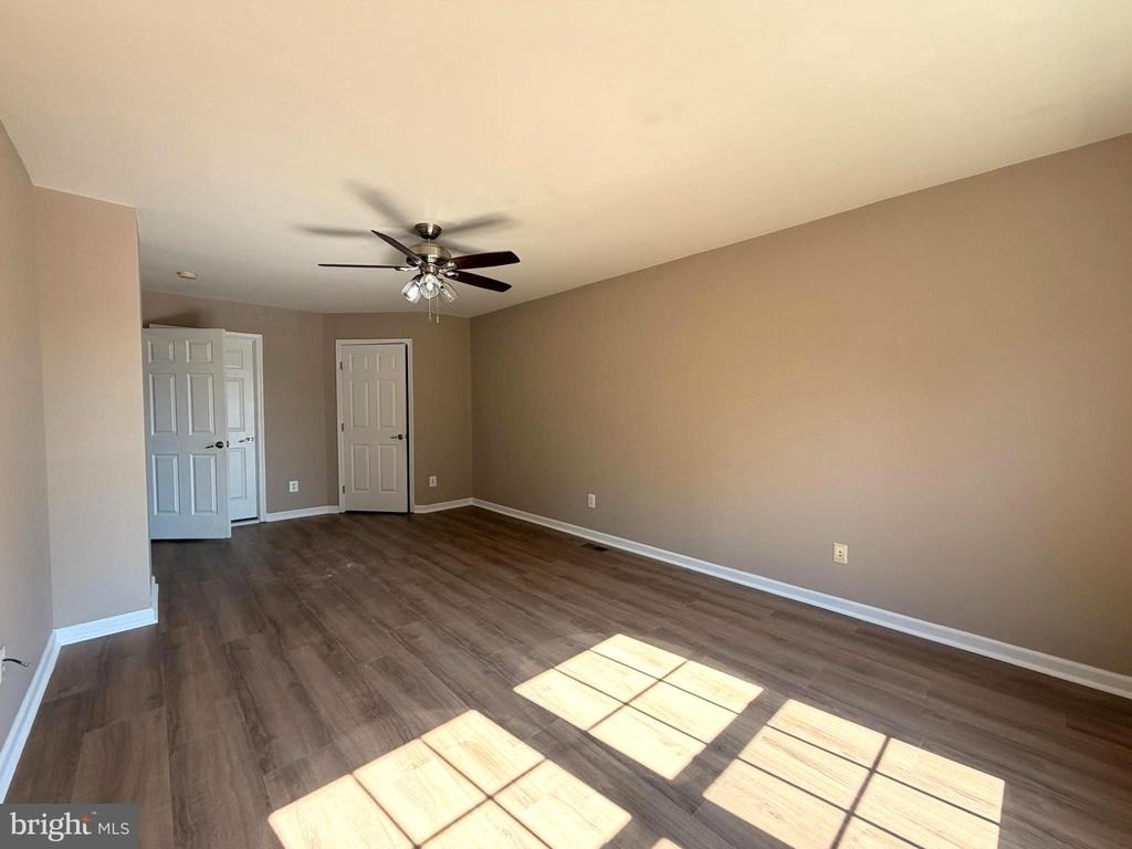 10214 Moss Tower Place - Photo 12