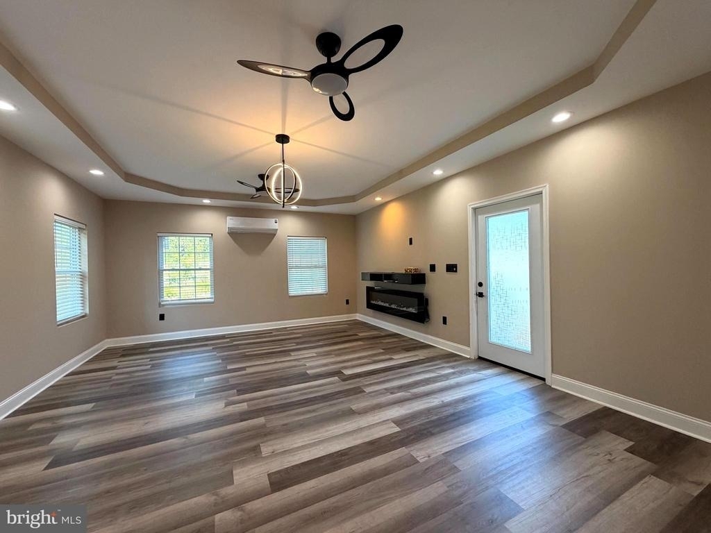 10214 Moss Tower Place - Photo 2