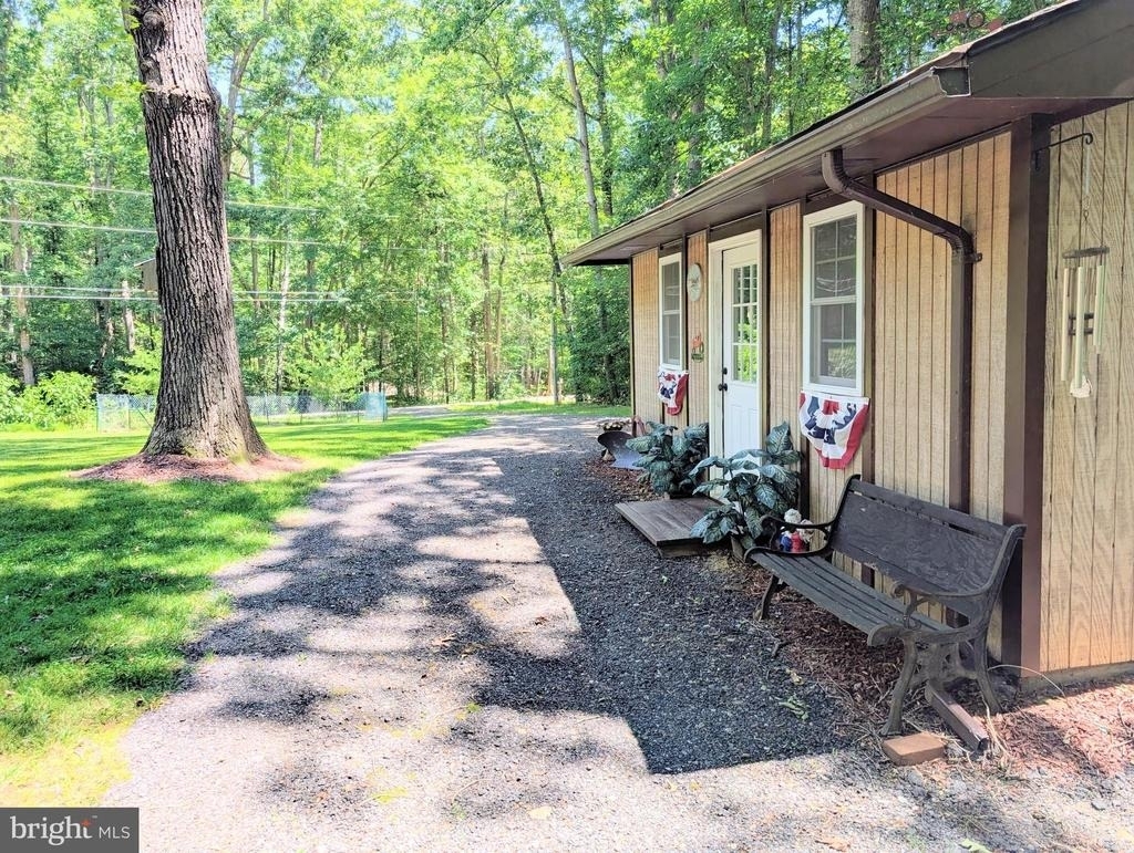 6997 Gilbeth Road - Photo 36