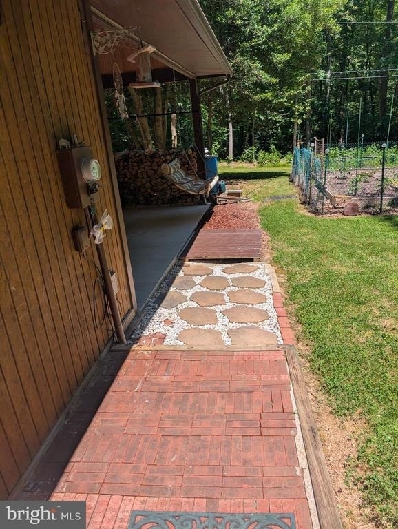 6997 Gilbeth Road - Photo 46