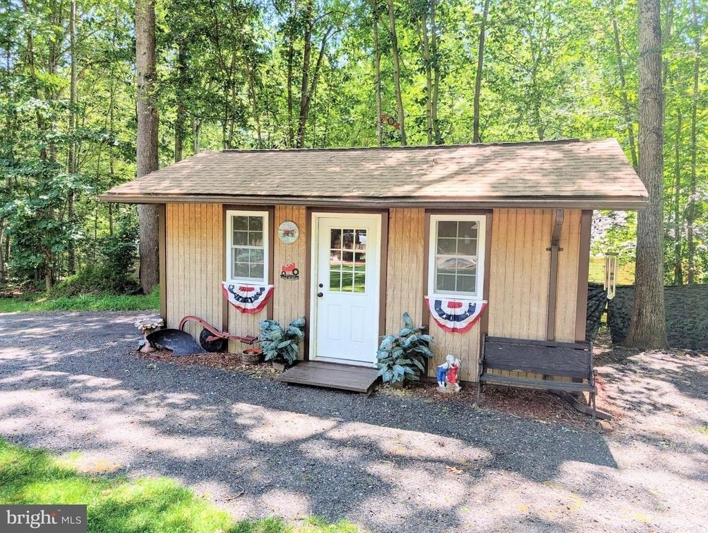 6997 Gilbeth Road - Photo 35