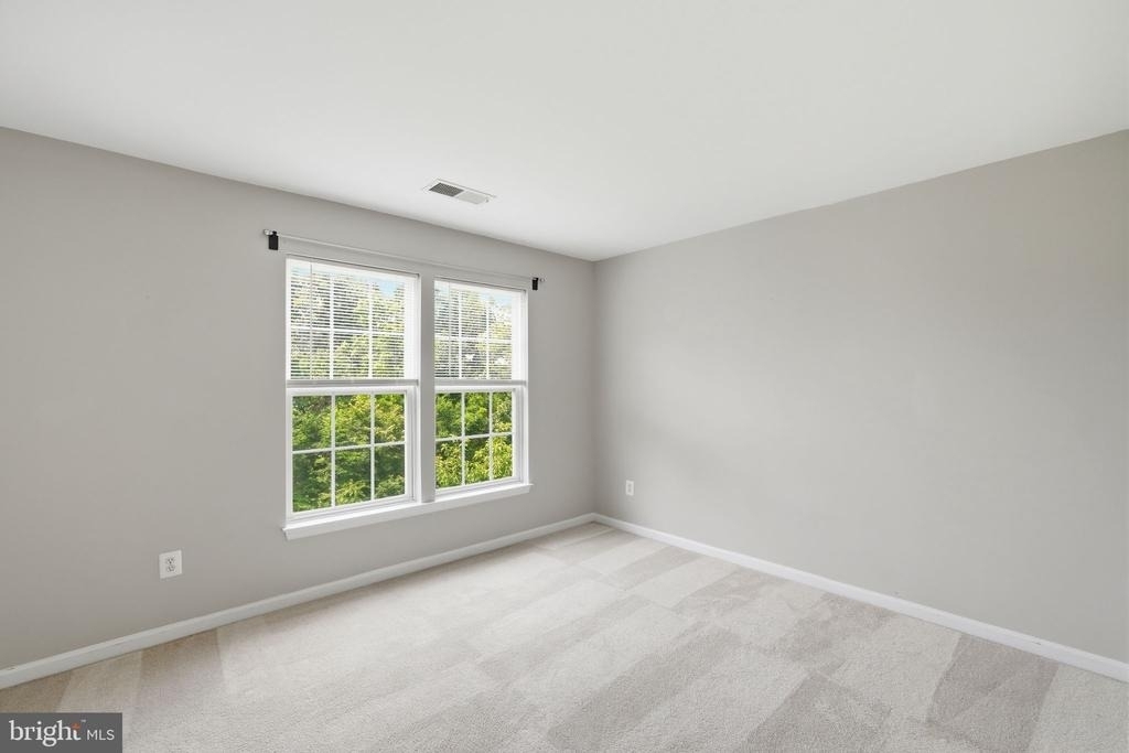 6008 Preswell Court - Photo 11