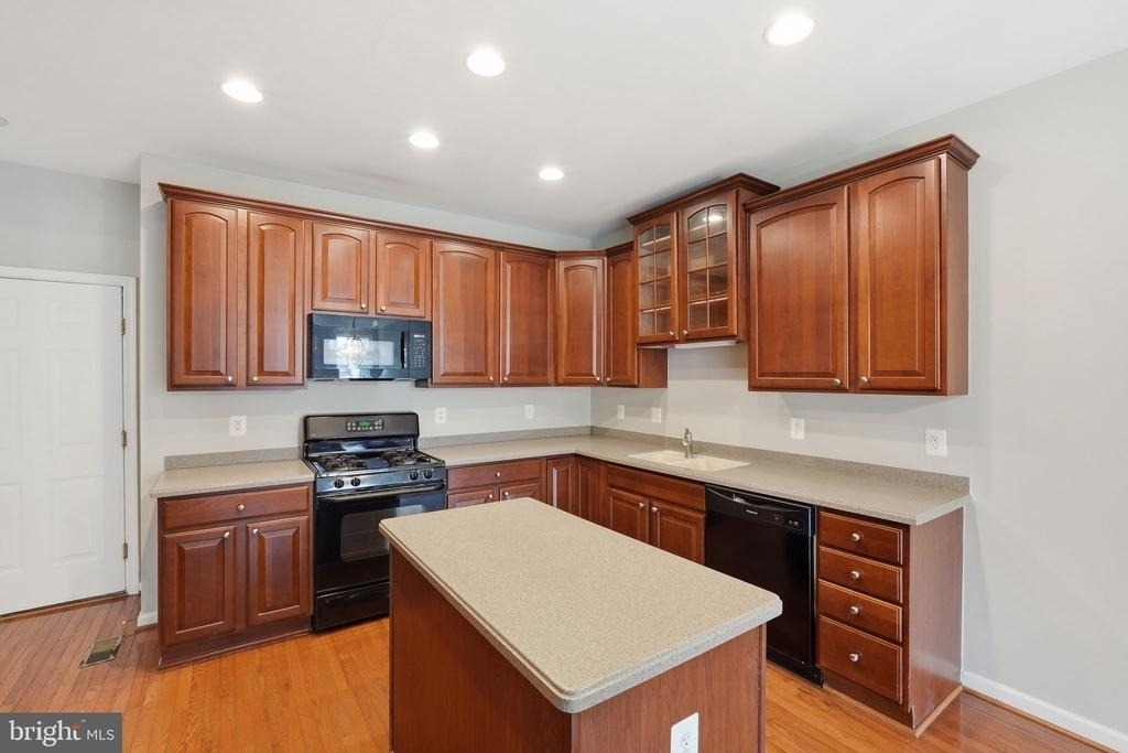 6008 Preswell Court - Photo 6