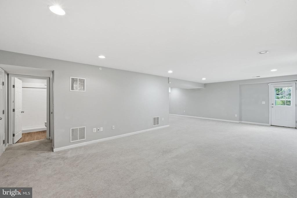 6008 Preswell Court - Photo 15