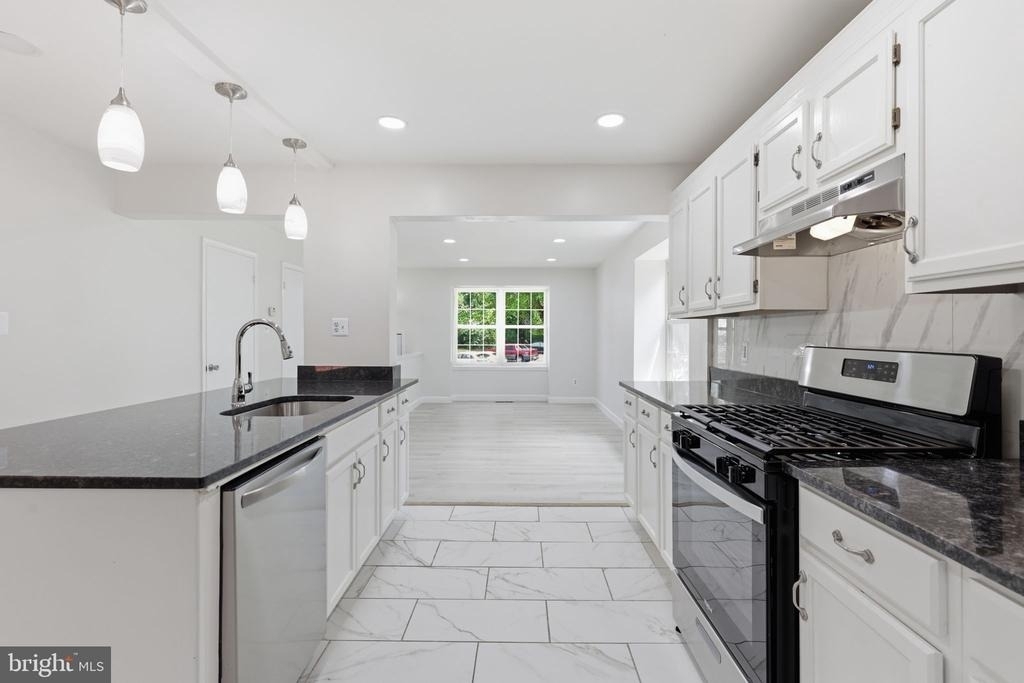 1921 Winslow Court - Photo 9