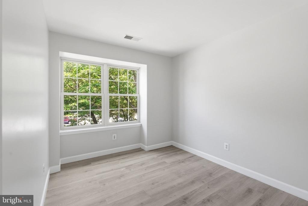 1921 Winslow Court - Photo 17