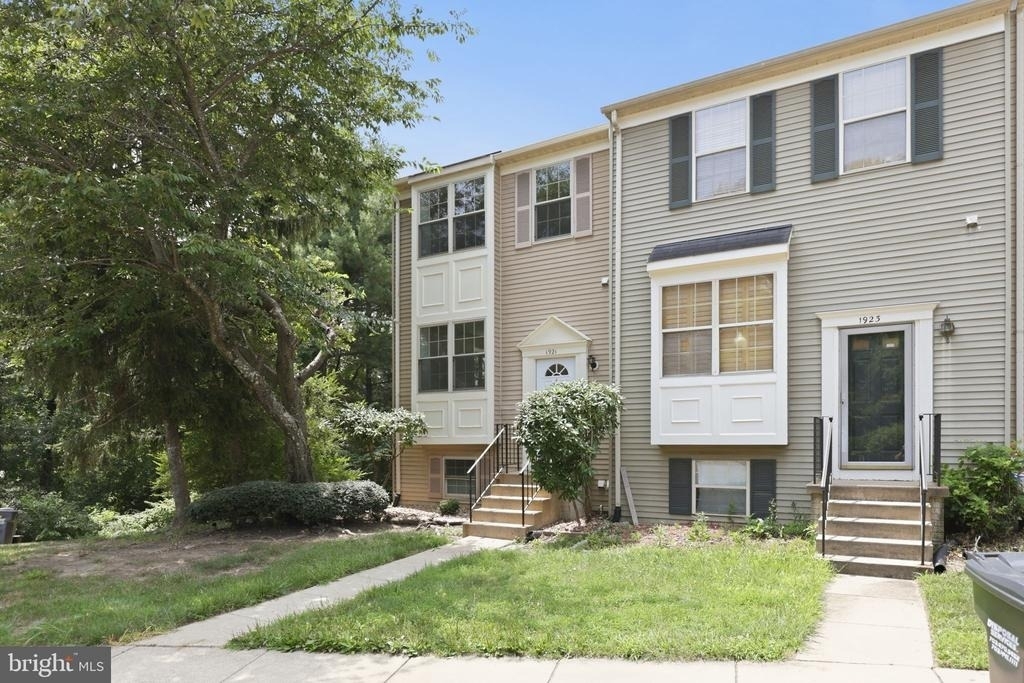 1921 Winslow Court - Photo 1