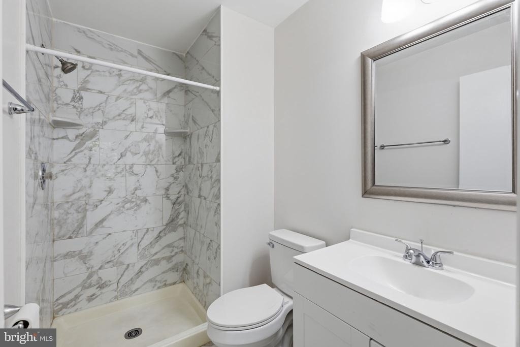 1921 Winslow Court - Photo 22