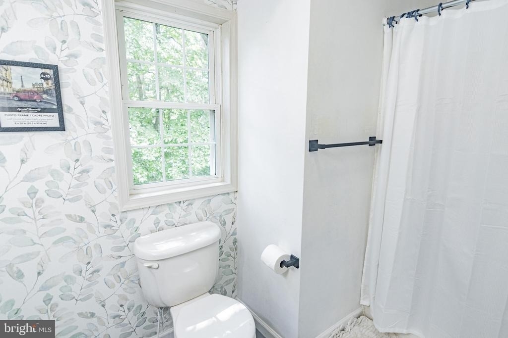 207 Madison Circle - Photo 14