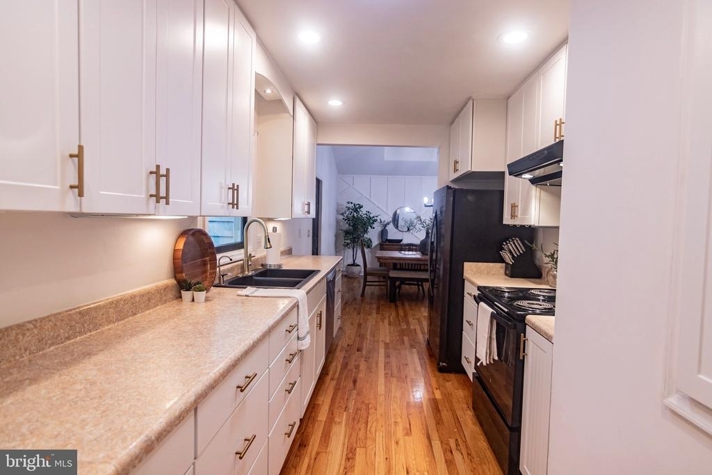 207 Madison Circle - Photo 11