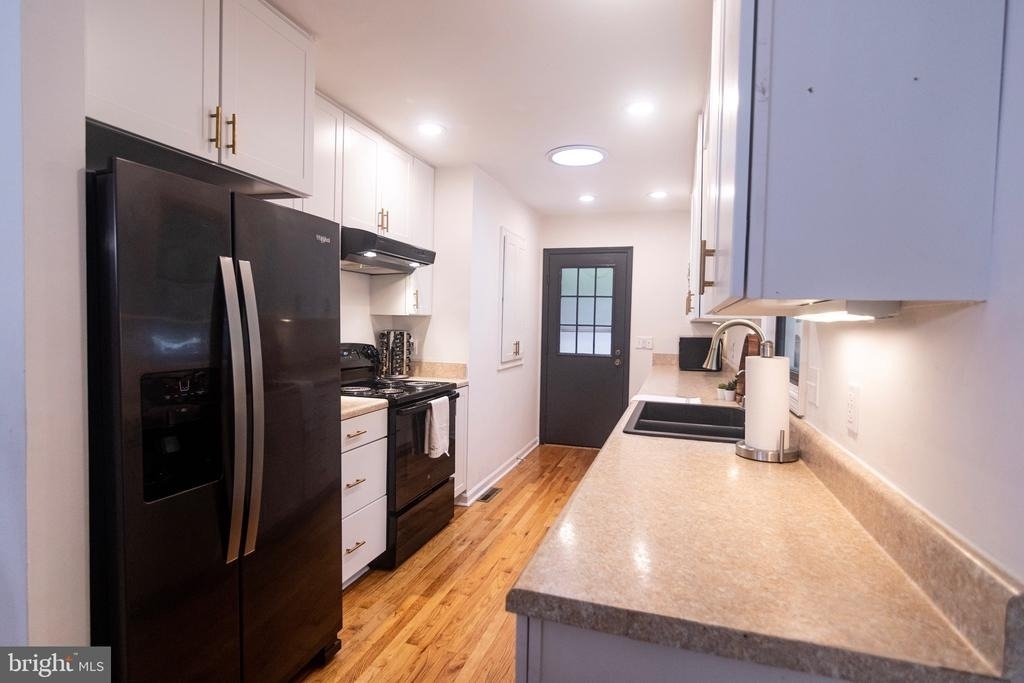 207 Madison Circle - Photo 9