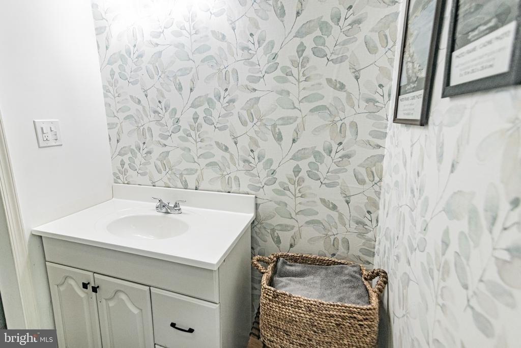 207 Madison Circle - Photo 15