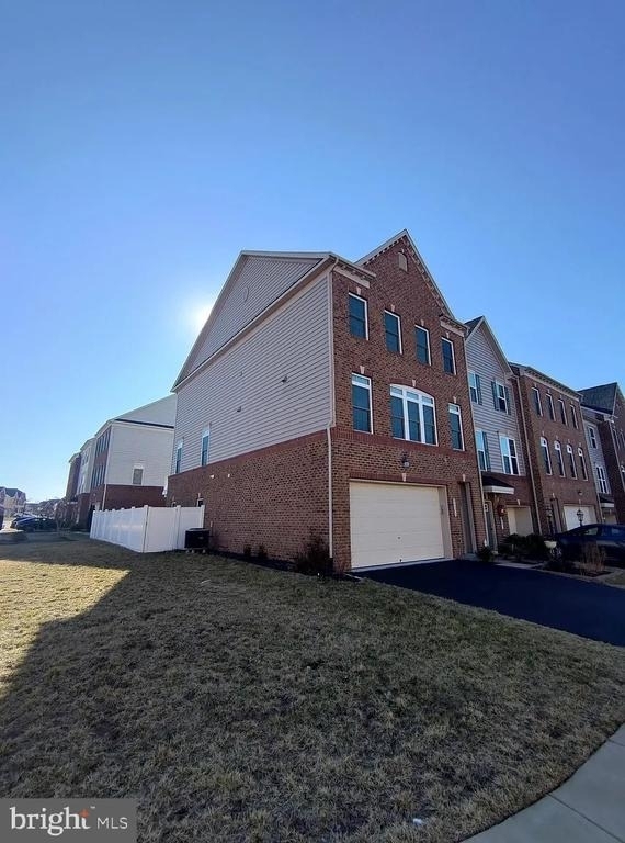 44373 Foxthom Terrace - Photo 1