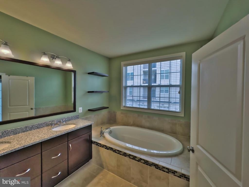 23542 Buckland Farm Terrace - Photo 14