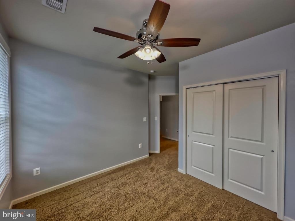 23542 Buckland Farm Terrace - Photo 17