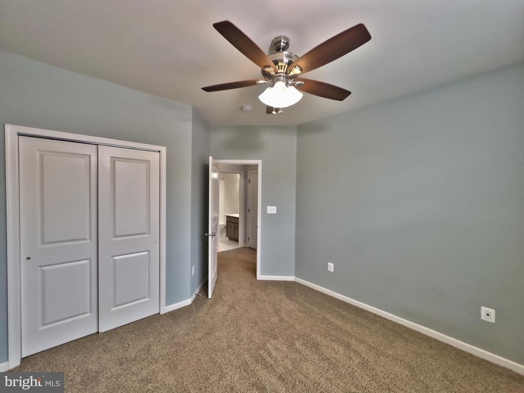 23542 Buckland Farm Terrace - Photo 18