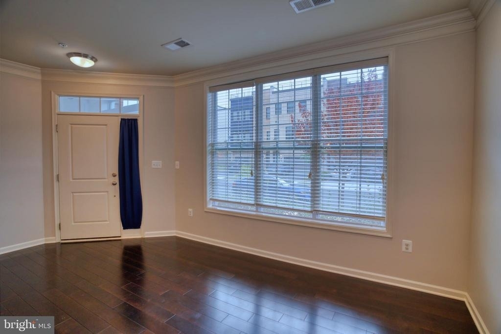 23542 Buckland Farm Terrace - Photo 1