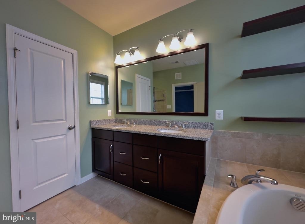 23542 Buckland Farm Terrace - Photo 13