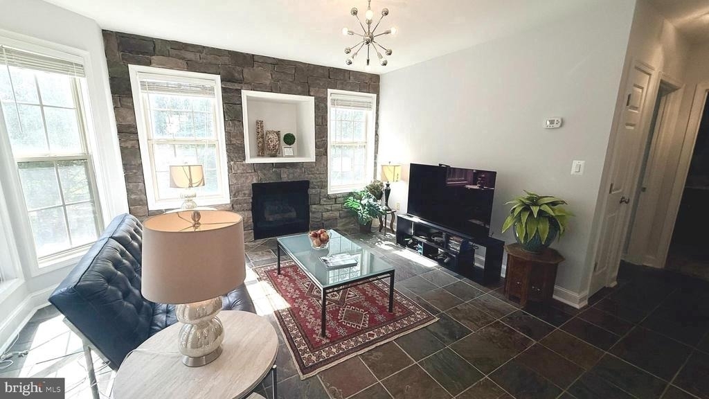 21146 Domain Terrace - Photo 9