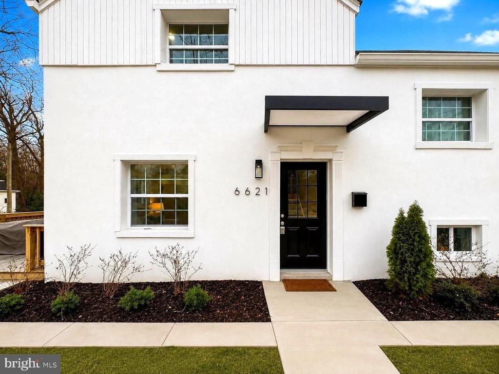 6621 Hallwood Avenue - Photo 4