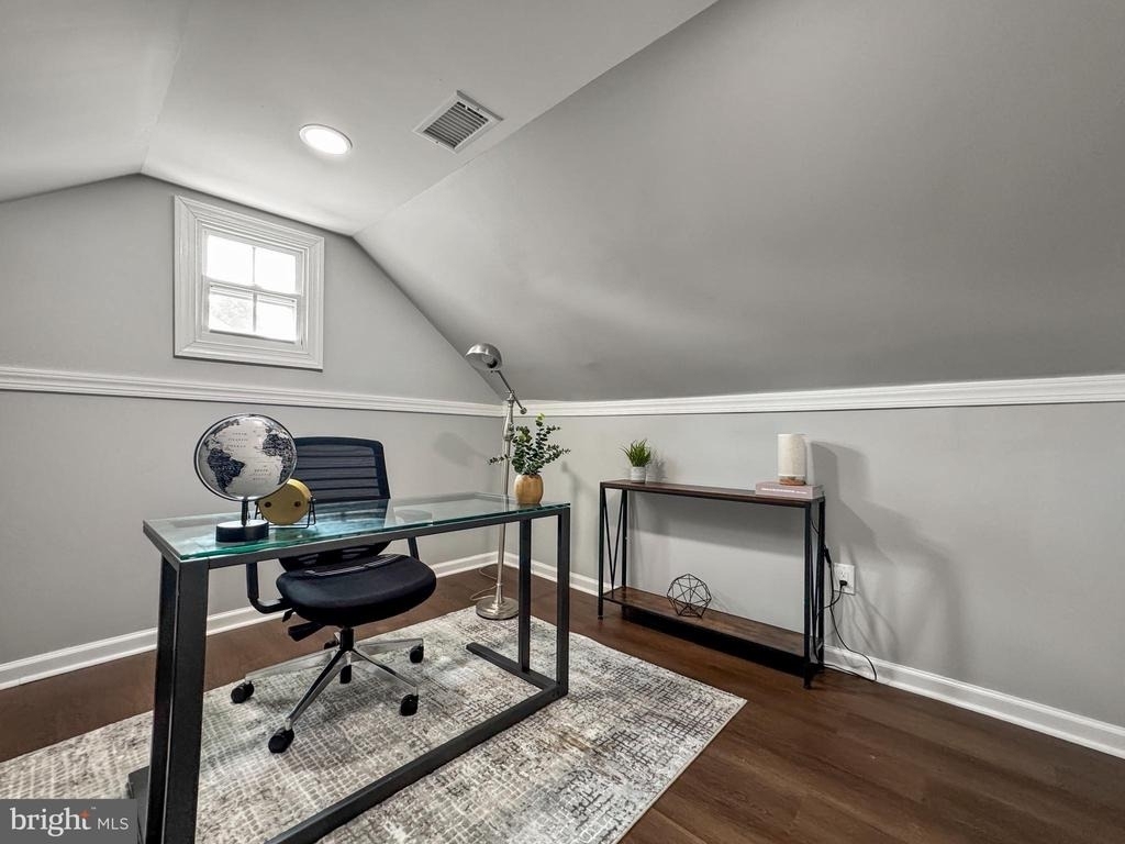 6621 Hallwood Avenue - Photo 37