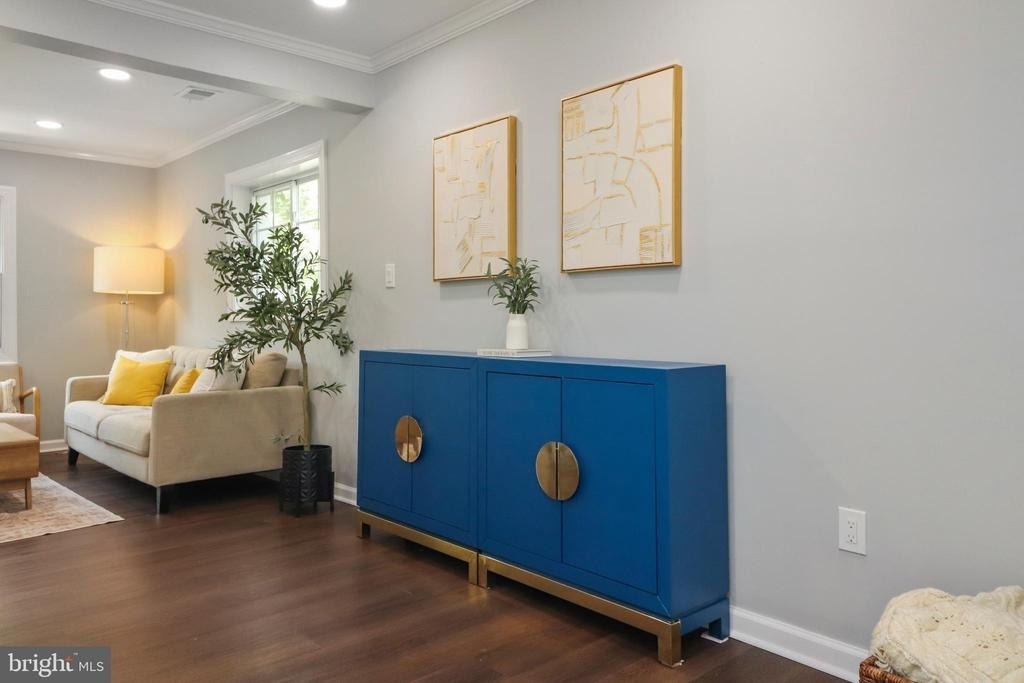6621 Hallwood Avenue - Photo 13