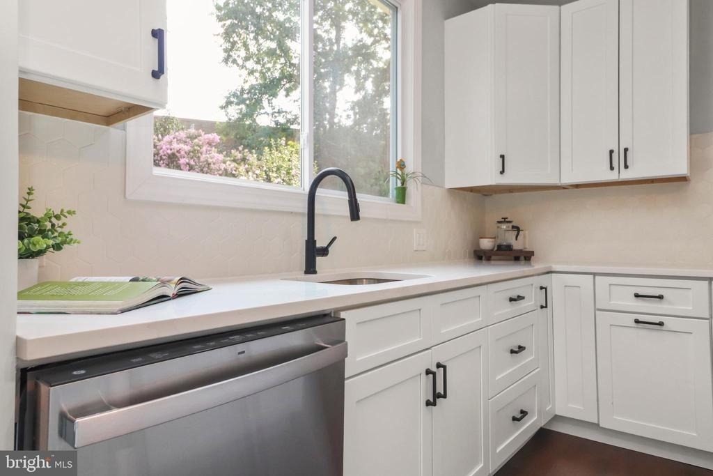 6621 Hallwood Avenue - Photo 17
