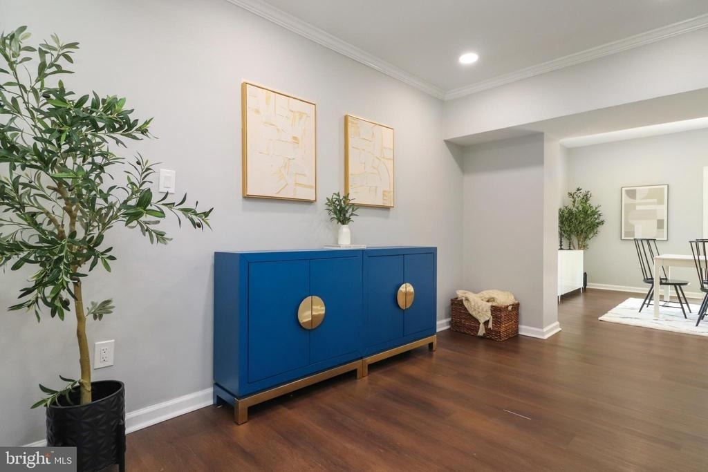 6621 Hallwood Avenue - Photo 12