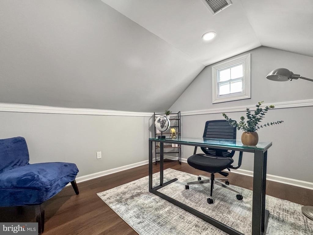 6621 Hallwood Avenue - Photo 38