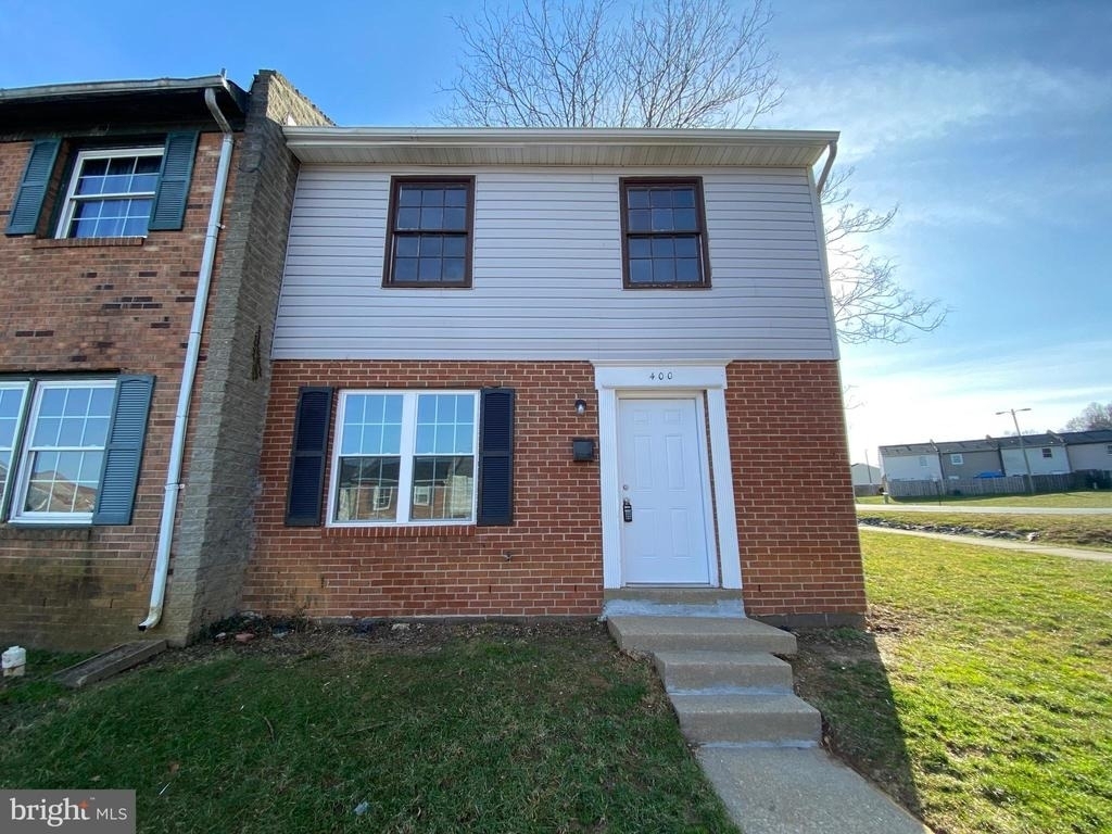 400 Rann Court - Photo 0