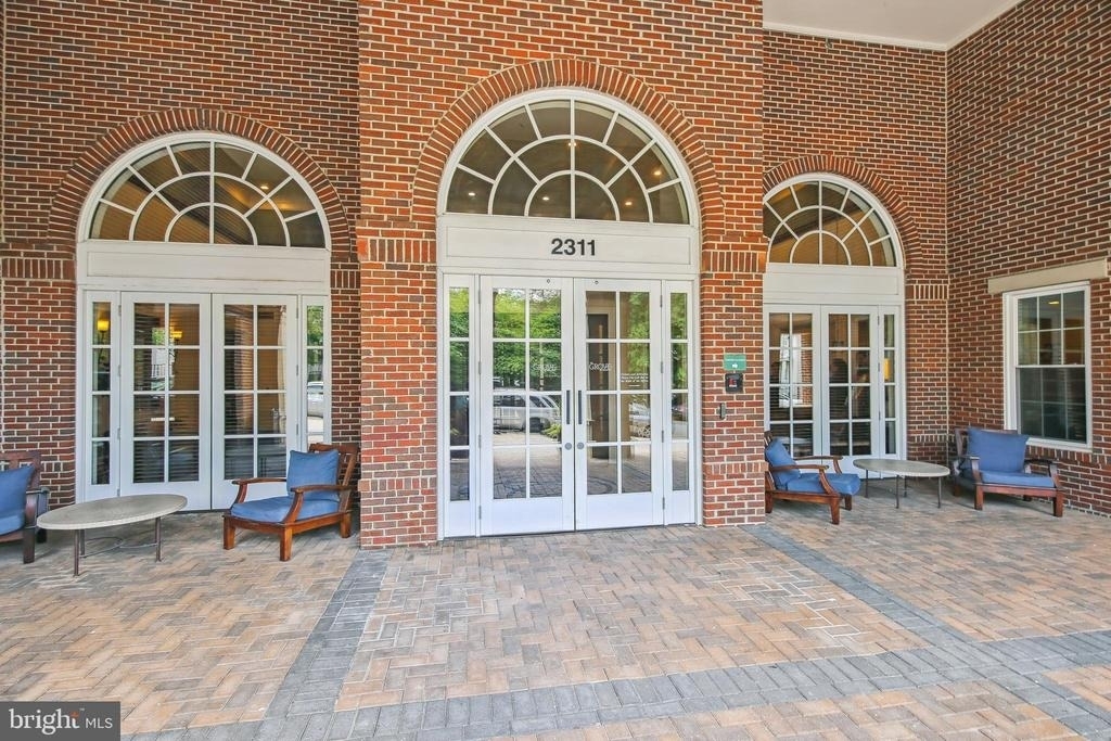 2465 Army Navy Drive - Photo 36