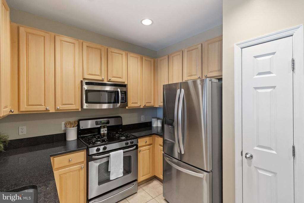 2465 Army Navy Drive - Photo 4