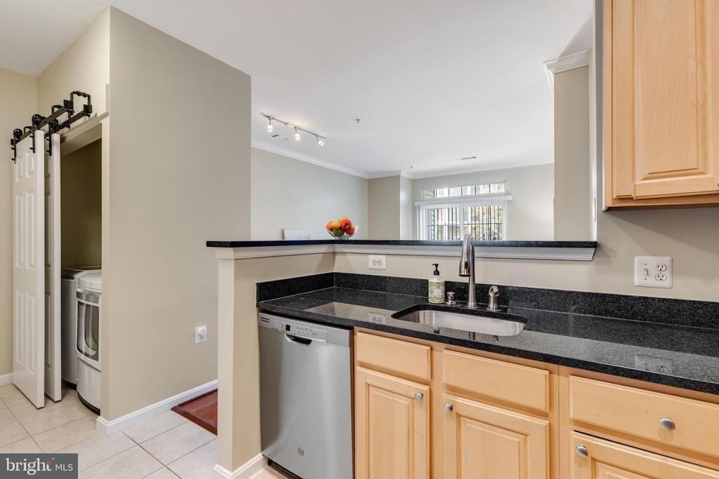 2465 Army Navy Drive - Photo 7