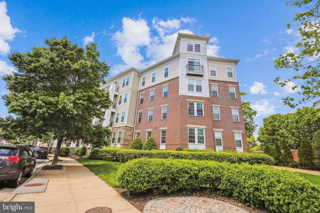 2465 Army Navy Drive - Photo 30