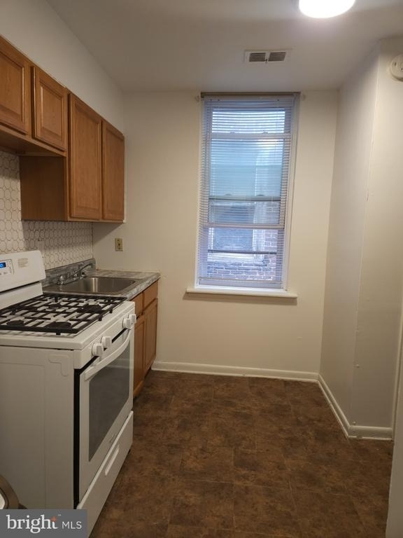 1332 Wagner Avenue - Photo 2