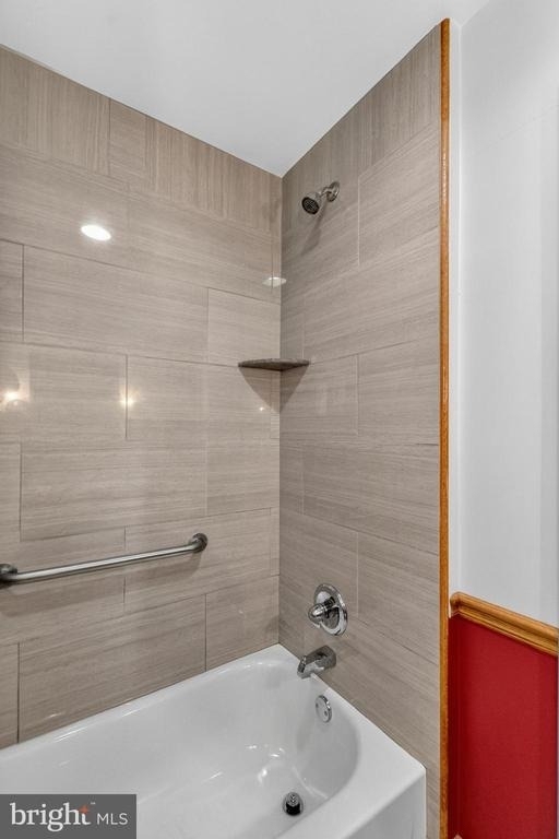 1425 Jackson Street - Photo 18