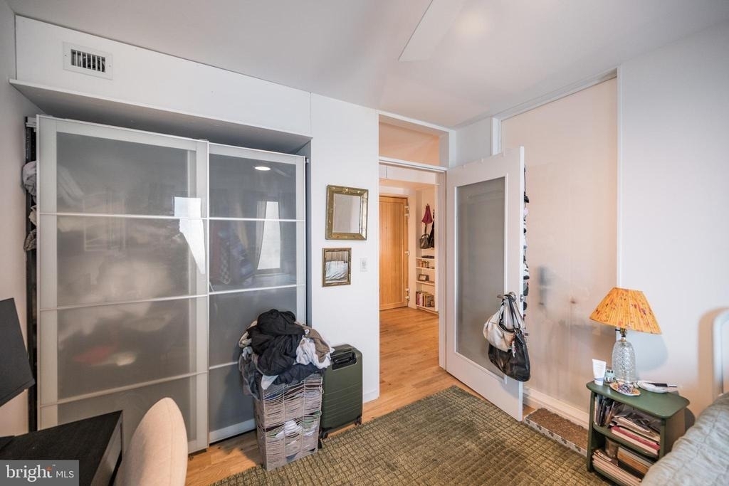 152 W Laurel Street - Photo 12