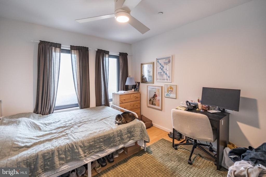 152 W Laurel Street - Photo 10