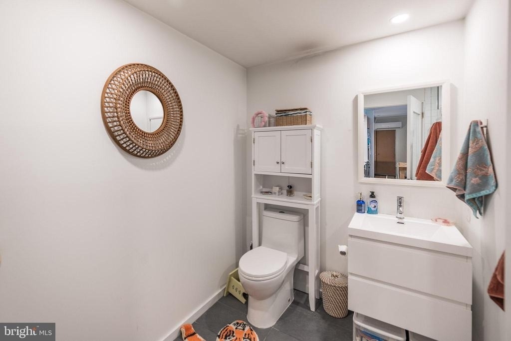 152 W Laurel Street - Photo 6