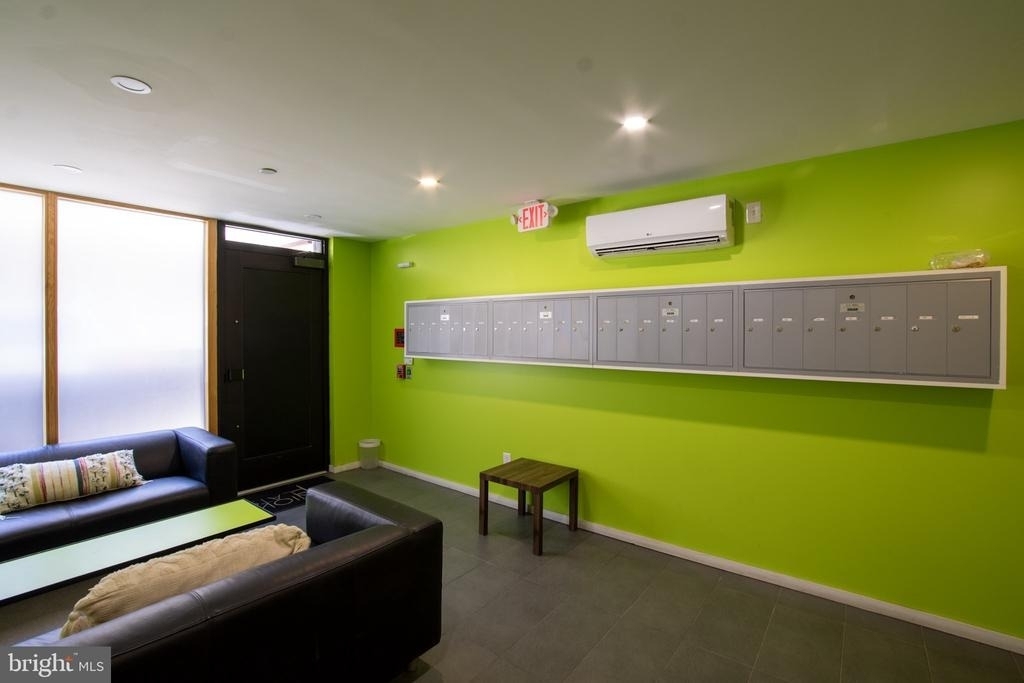 152 W Laurel Street - Photo 20