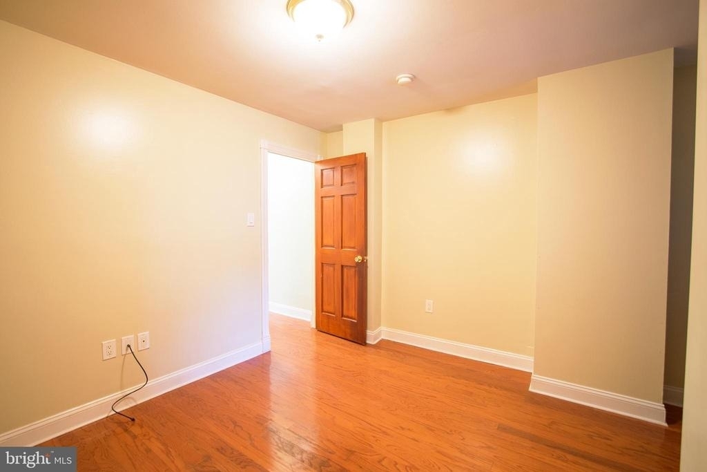 1124 E Passyunk Avenue - Photo 8