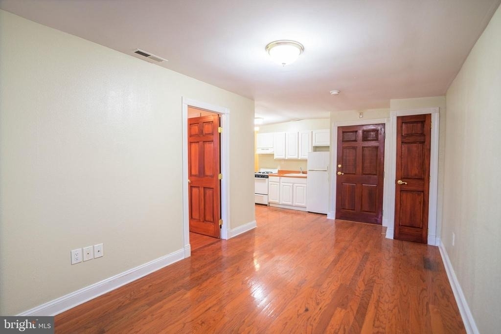 1124 E Passyunk Avenue - Photo 0
