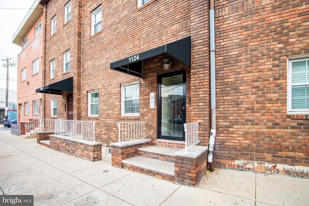 1124 E Passyunk Avenue - Photo 12