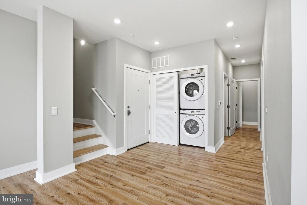 1000 W Girard Avenue - Photo 6